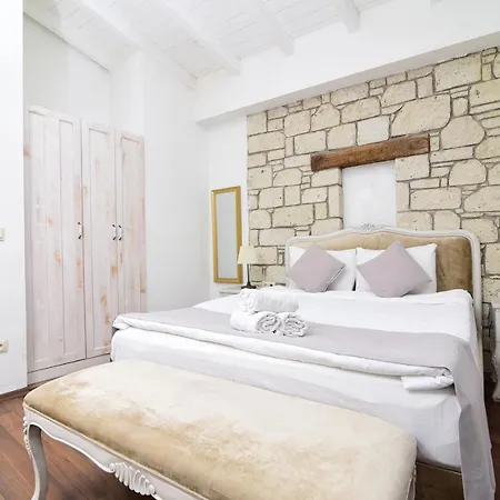 Zubeyde Hanim Alacati