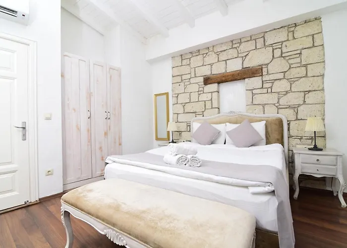 Zubeyde Hanim Alacati