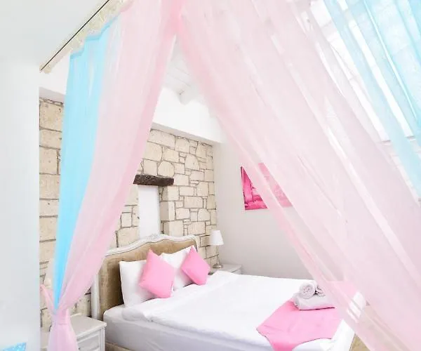 Zubeyde Hanim Alacati 酒店 2*