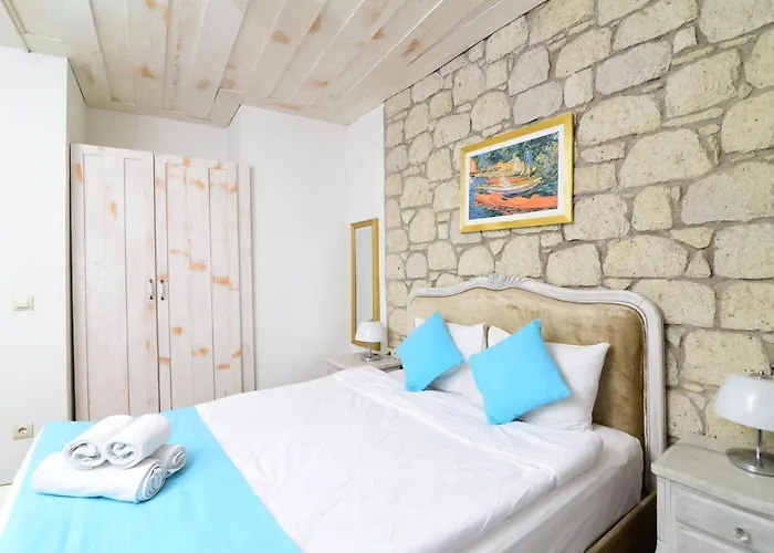 Zubeyde Hanim Alacati 2*