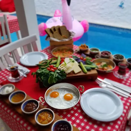 Zubeyde Hanim Alacati 2*