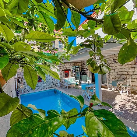 Otel Zubeyde Hanim Alacati