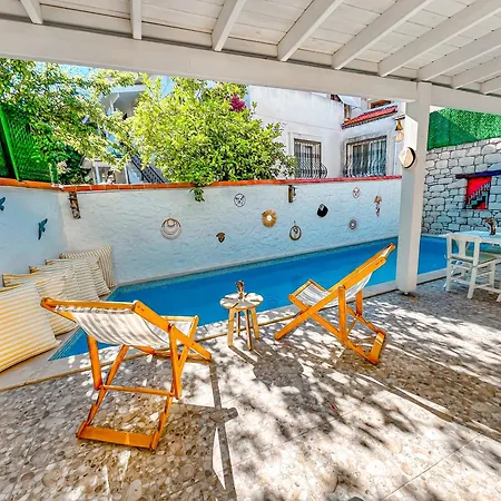 Otel Zubeyde Hanim Alacati 2*