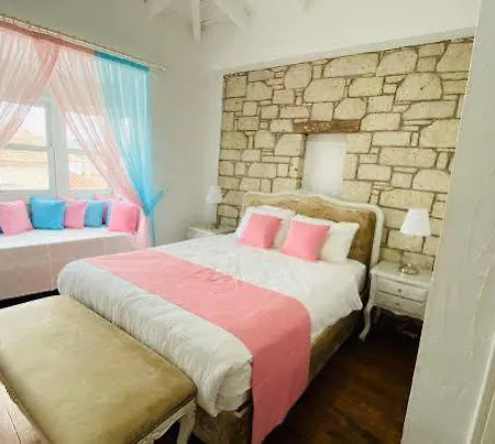 Zubeyde Hanim Alacati Otel 2*