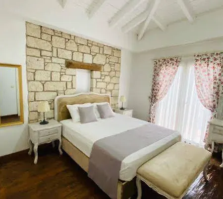 Otel Zubeyde Hanim Alacati