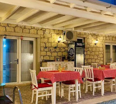 Otel Zubeyde Hanim Alacati