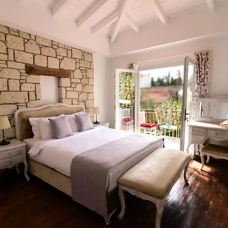 Zubeyde Hanim Alacati Otel 2*