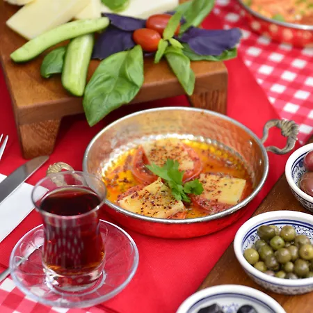 Zubeyde Hanim Alacati Otel 2*