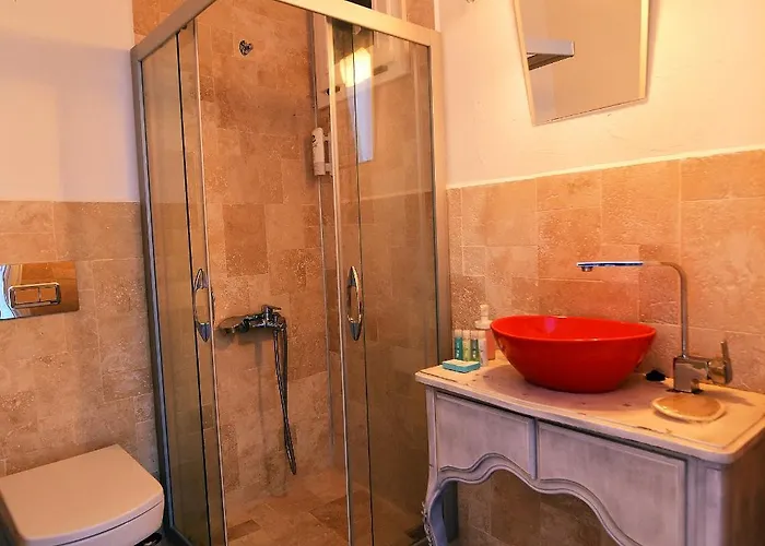 Zubeyde Hanim Alacati